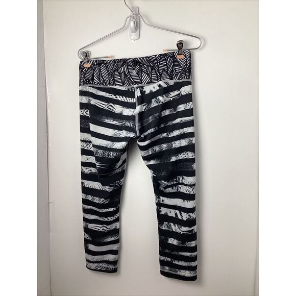 Lululemon Wunder Under Crop II Leggings Full-On Shady Palms Black White Sz 8 - Picture 4 of 6